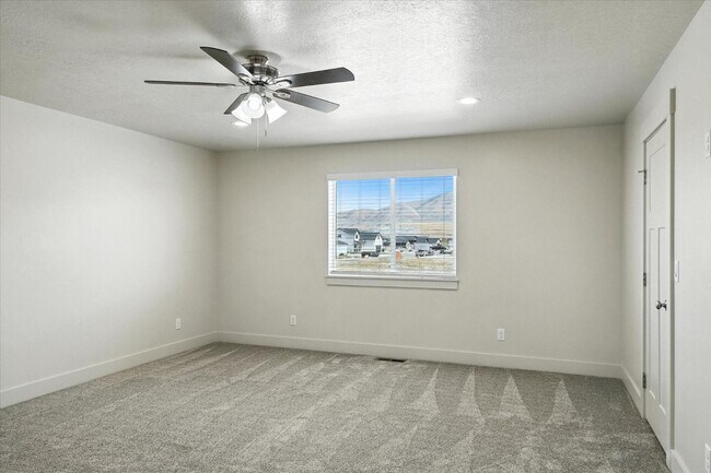 Building Photo - Eastside View Townhomes - 1184 S 1050 E