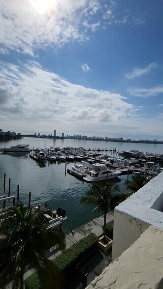 Marina - 7601 E Treasure Dr
