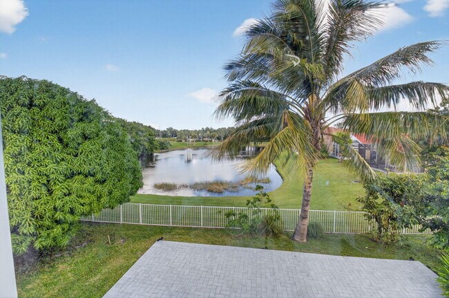 Building Photo - 3943 Westchester Way