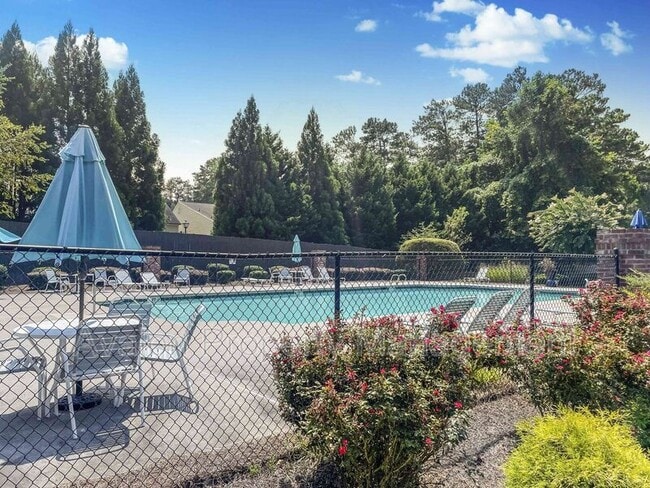 Building Photo - 4682 Liberty Square Dr