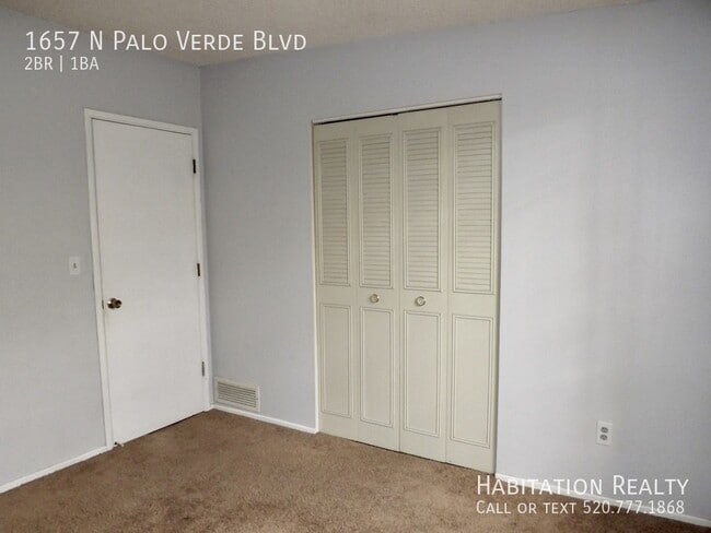 Building Photo - 1657 N Palo Verde Blvd