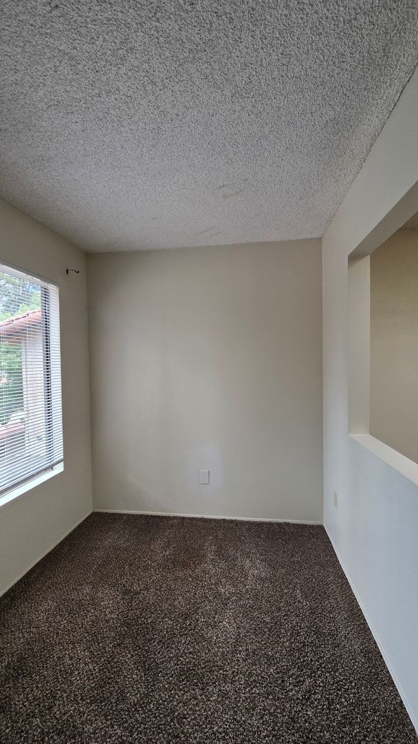 Building Photo - 4147 Pinewood Lake Dr