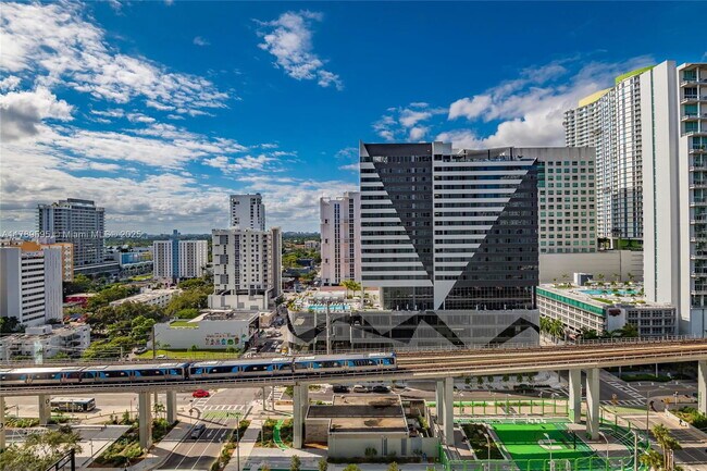 Building Photo - 88 SW 7th St