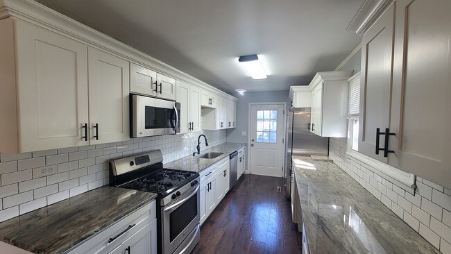 Building Photo - 34 Hickory Dr