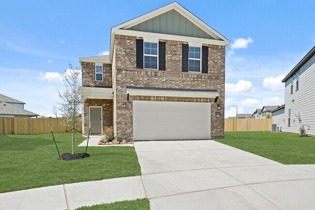 Building Photo - 4006 Crowning Ct