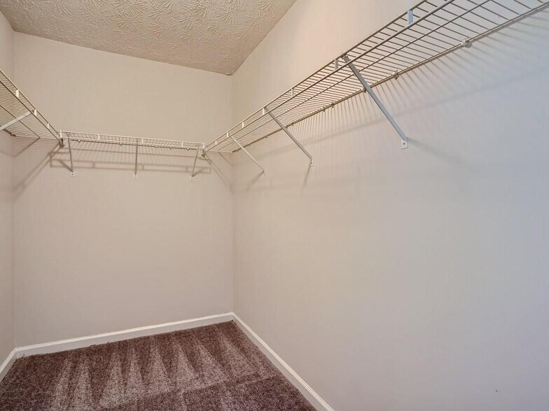 Building Photo - 2817 Manor Glen Ln NW