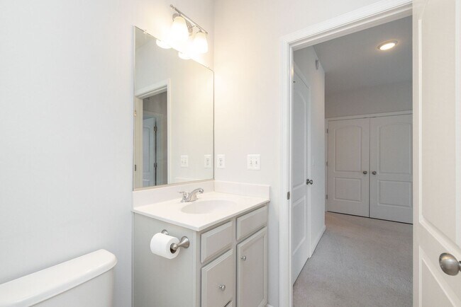 Building Photo - 5920 Whitehurst Ln