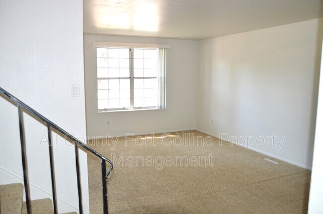 Building Photo - 706 Morsman Dr