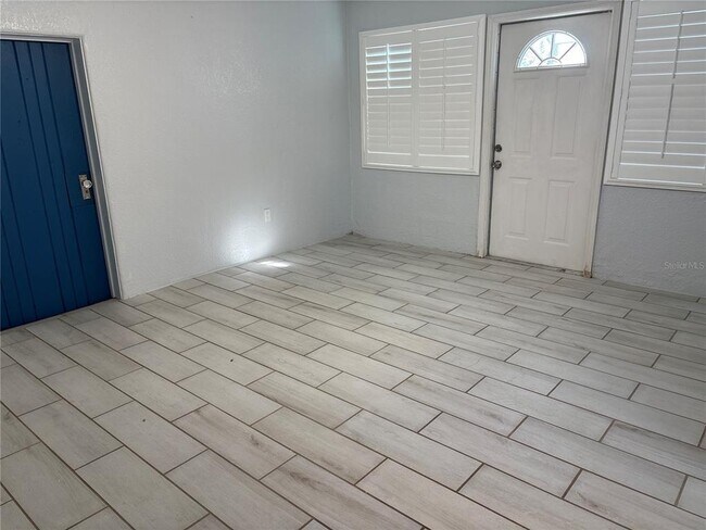 Building Photo - 2919 12th Ave N