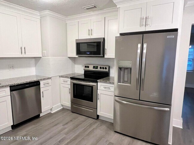 Building Photo - 1961 New Haven Rd