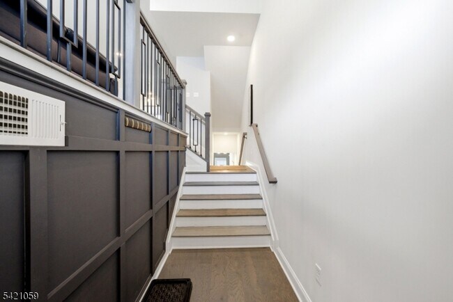 Building Photo - 12 Marigold Ct