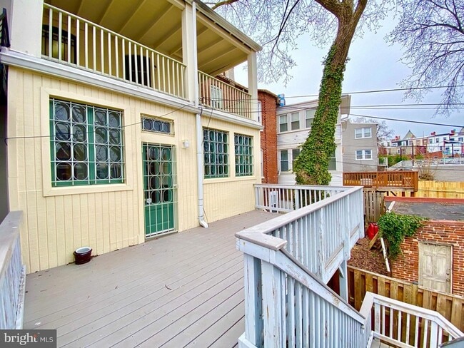 Building Photo - 140 Bryant St NW