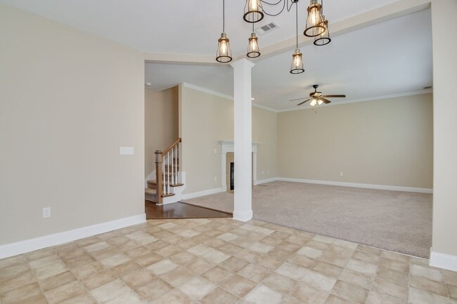 Building Photo - Canterbury Farms - 4 Bed 2.5 Bath