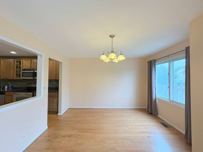 Building Photo - 424 Mallard Dr
