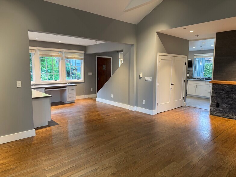 1st Floor - 196 Tunstead Ave