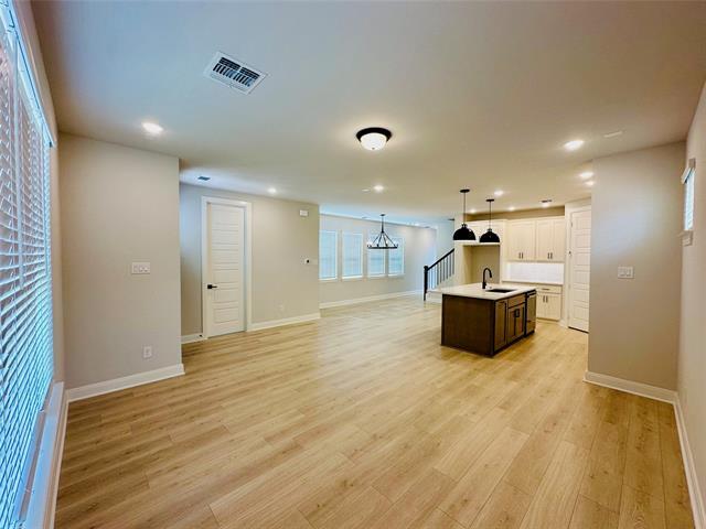 Building Photo - 4801 Maxwell Dr