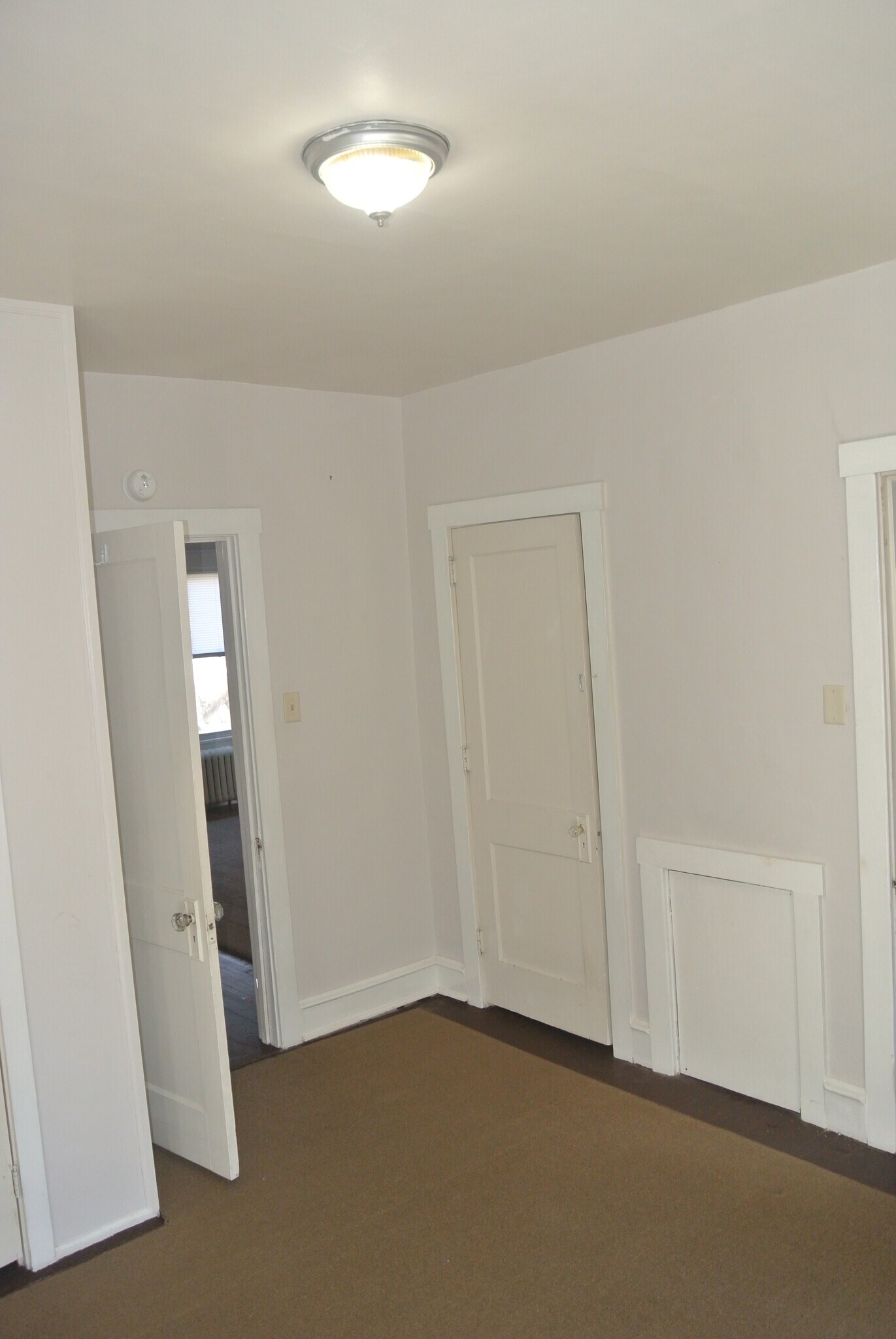 Building Photo - 328 High Street