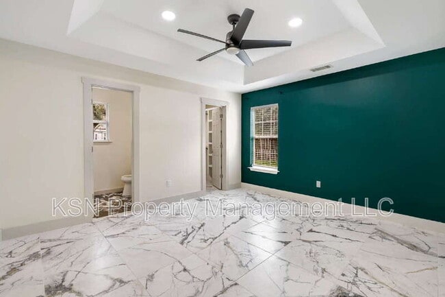 Building Photo - 106 Laurel Oaks