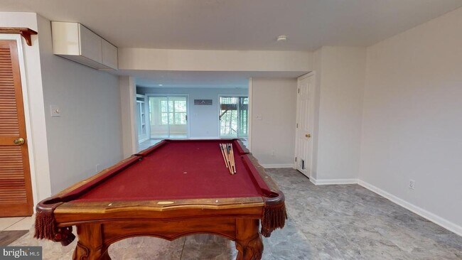 Building Photo - 9811 Fendale Ln