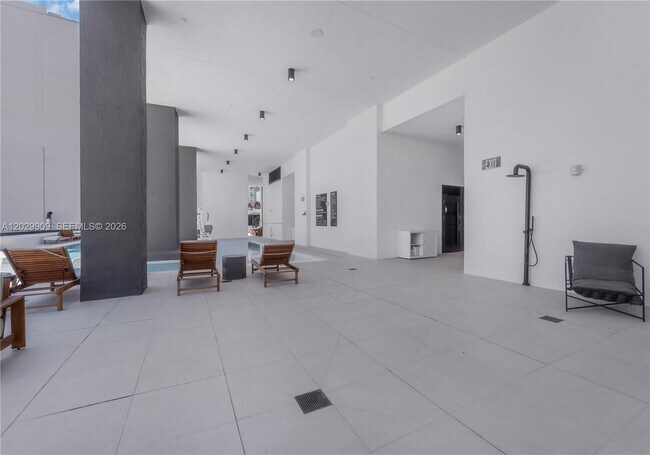 Building Photo - 225 N Miami Ave