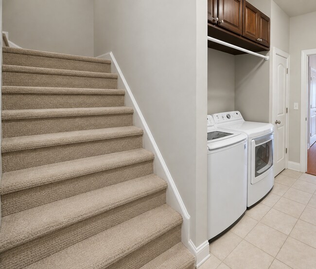 Building Photo - 9181 Abingdon Dr