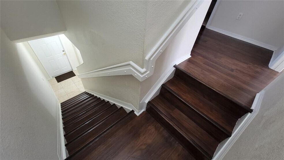 Building Photo - 5923 Manchester Way