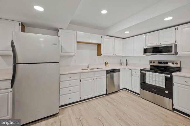 Building Photo - 13804 Chestnut Oak Ln