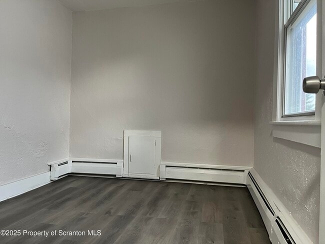 Building Photo - 315 Aswell Ct