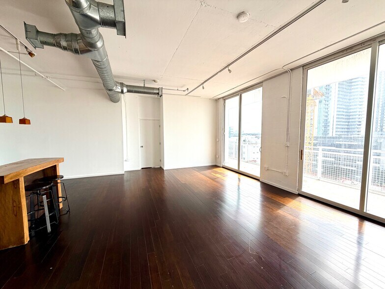 Living room - 444 NE 30th St