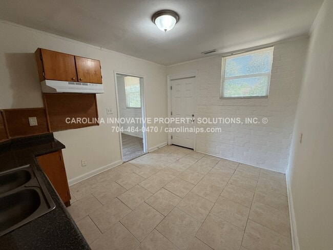 Building Photo - 2122 Rush Wind Dr