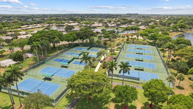 Building Photo - 8860 Rheims Rd