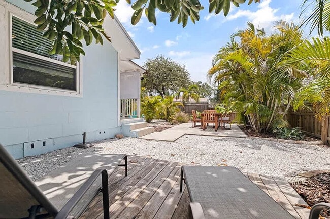 Building Photo - 4801 14th Ave S