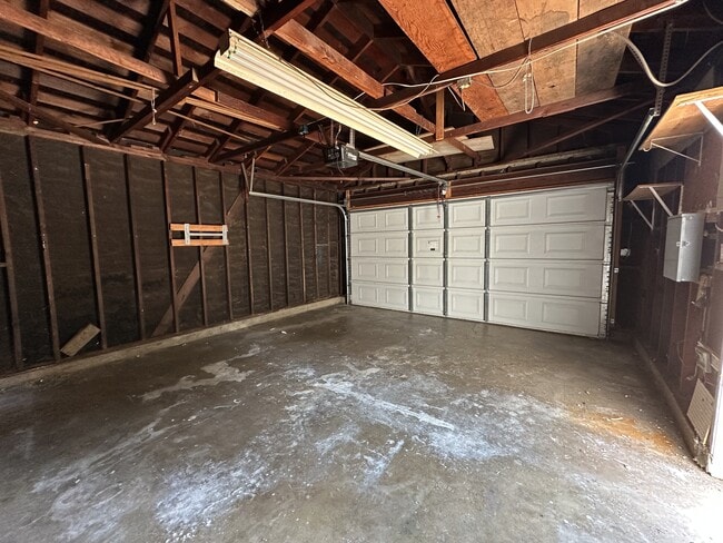 Building Photo - 997 Capper Ave