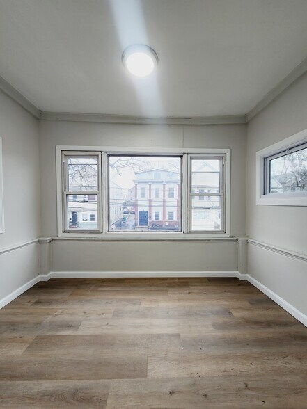 Building Photo - 227 Wegman Pky