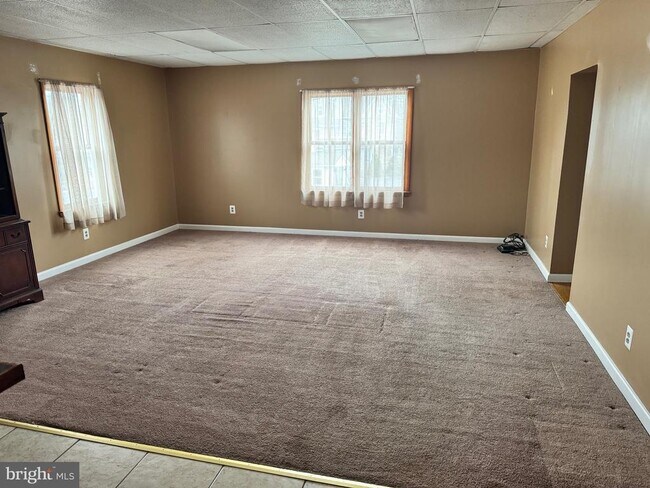 Building Photo - 25 E Bridge St