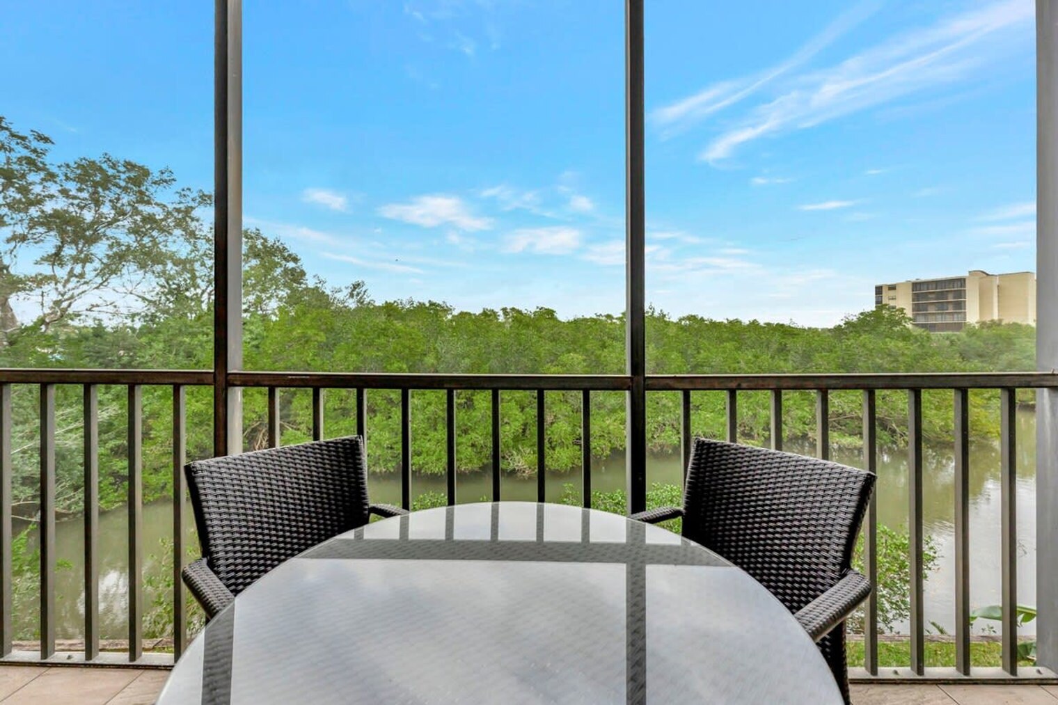 Building Photo - 900 Cove Cay Dr