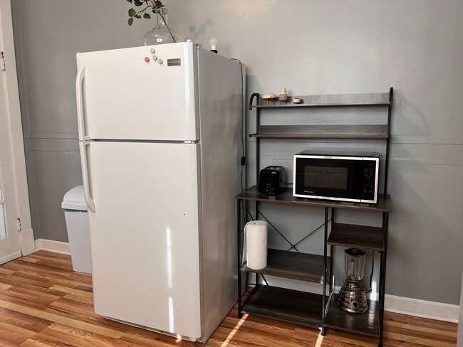 Building Photo - 3668 Wilmington Ave