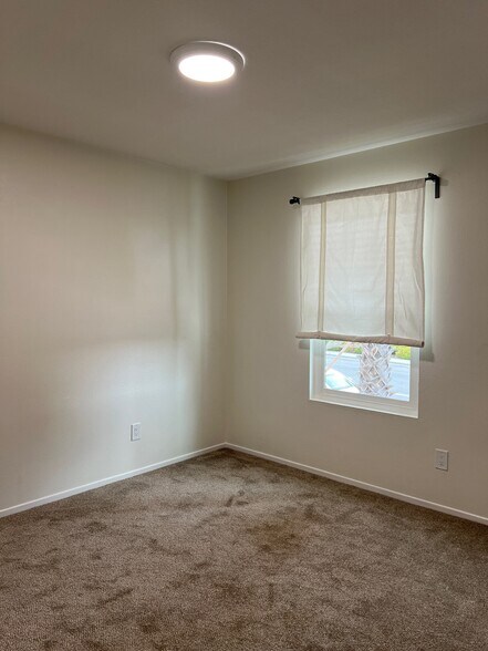 Building Photo - 13292 Salmon River Rd