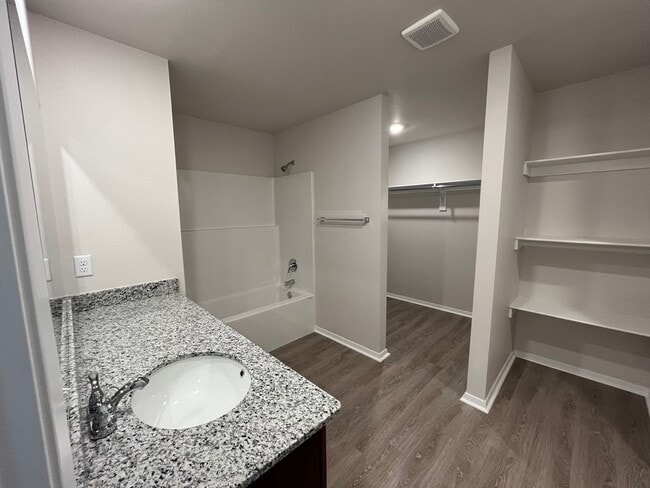 Building Photo - Pre-Leasing Now: Newer 4 Bed, 2 Bath Home in Pea Ridge – Modern Living Awaits!