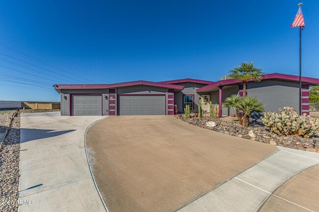 Building Photo - 11210 W Pueblo Ct