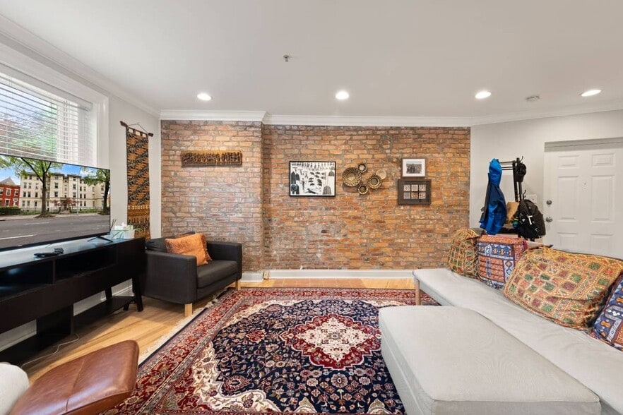 Building Photo - 150 Rhode Island Ave NW