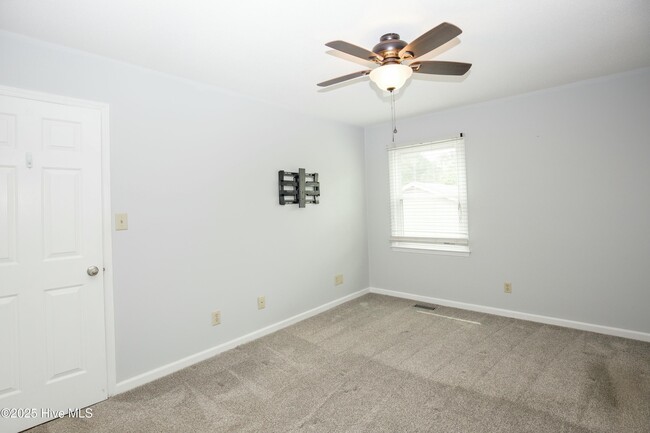 Building Photo - 2435 Longleaf Dr SW