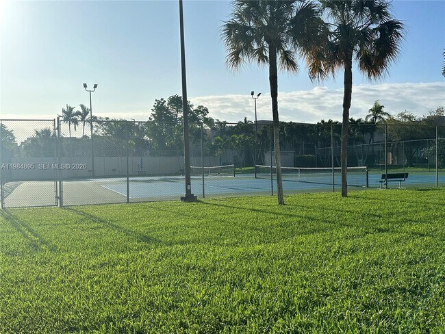 Building Photo - 10425 SW 112th Ave