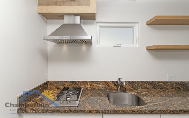 Building Photo - Studio in Oceanside!