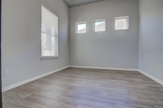 Building Photo - 20308 Crested Caracara Ln