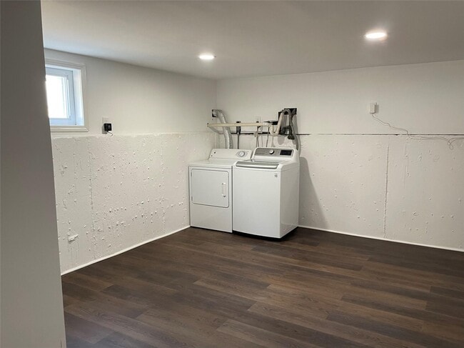 Building Photo - 54 Schneider Ln