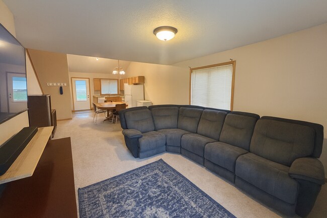 Building Photo - 1040/1044 4th St SE, Forest Lake, MN 55129 (duplex)