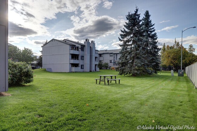 Building Photo - U-MED District Condominum