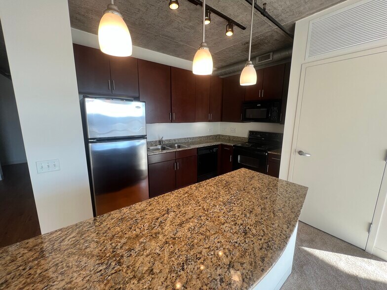 Building Photo - 111 W Polk St