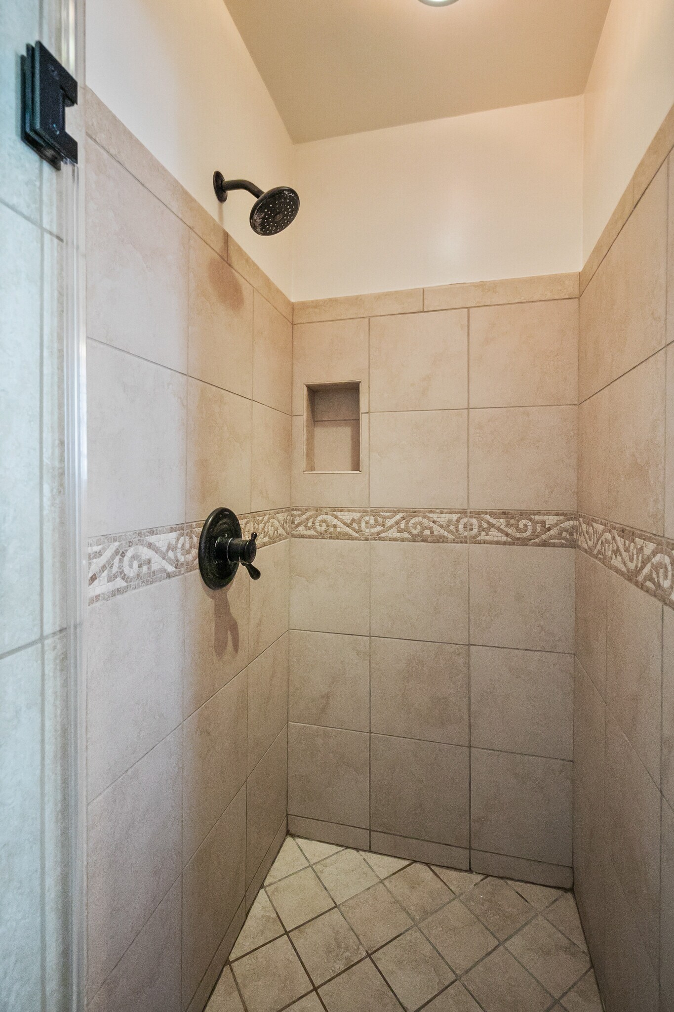 Building Photo - 3501 W 41st St